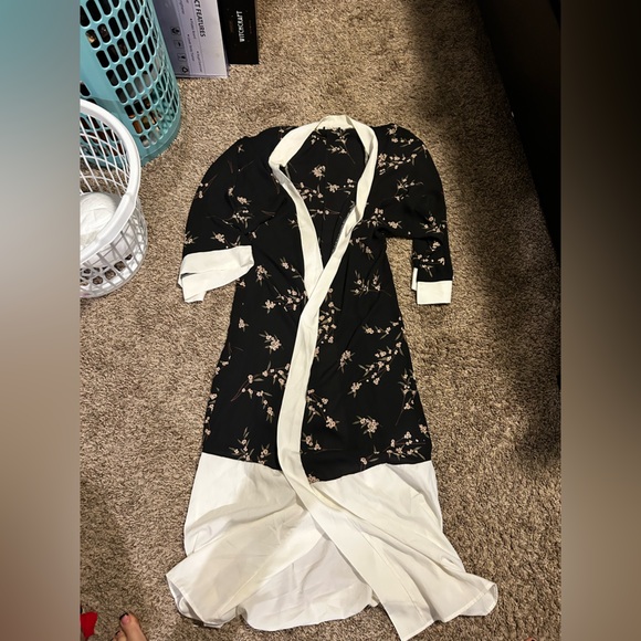 Fashion Nova Other - Floral Black and White Wrap kimono style robe